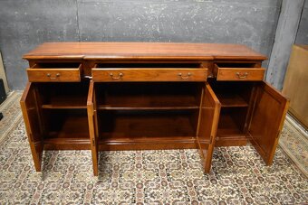 Komoda čtyřdveřová - 4