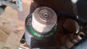 Hydraulický rozvaděč elektromagnetický 12 V - 4