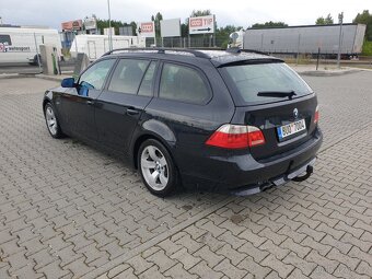 BMW E61 530D Manuál - 4