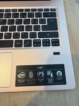 Acer Swift 1 sakura pink celokovový - 4