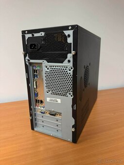 Prodej stolních počítačů - 4