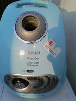 Sáčkový vysavač Bosch 1300 Wattů - 4