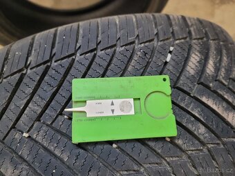 Prodám 2 celoroční pneu 215/45 R16 IMPERIAL 6mm - 4