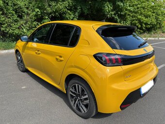 Peugeot 208 Allure 1.2; 2022 - 4