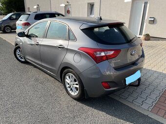 Hyundai i30, 1.6 GDI 99kW, hatchback - 4