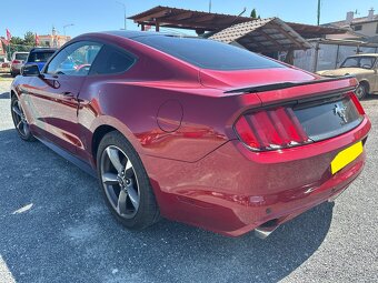 Ford Mustang 3.7L V6 224 kW - 4