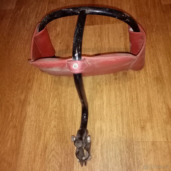 Prodám starou dětskou sedačku na kolo na šikmou trubku - 4