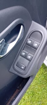Dacia Duster 4x2 lpg1.6 první majitel - 4