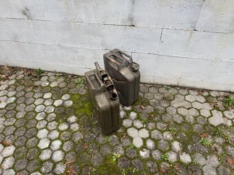 Plechové kanystry, 20l, zachovalé - 4