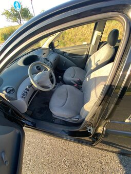 Toyota Yaris Stinger 1.0 - 4
