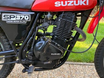 PRODÁM vintage enduro SUZUKI SP 370 z roku 1979 - 4