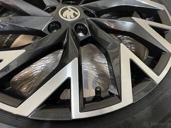 SUPERB 4, 3 NOVÁ ZIMNÍ ALU HELIX BLACK 235/40/19 R.V 2024 - 4