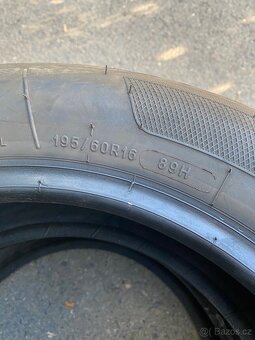195/60 R16 89H Kleber 2x5,5mm dot0624 Letní - 4