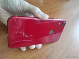 iPhone XR 64GB - červený - 4