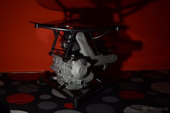 Unikátní stolek z motoru Ducati - 4
