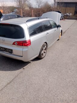 Prodám Honda Accord Tourer 2,0i,114kw,r.v.2006 - 4