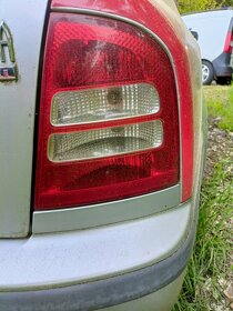 Zadní světla škoda octavia 1 hatchback - - 4
