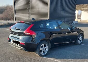 Volvo v40 - 4