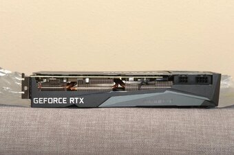 GIGABYTE GeForce RTX 3070 Gaming OC 8G GDDR6 - 4