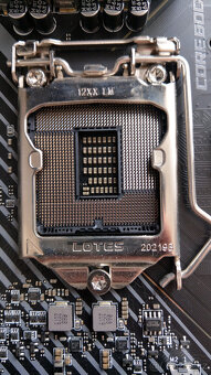 MSI MPG Z490 GAMING CARBON WIFI - 4
