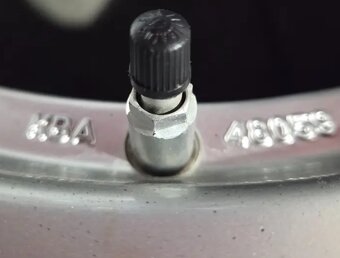 18"ZIMNÍ OBUTÁ KOLA 5x114.3 HYUNDAI SANTA FE+ČIDLA - 4