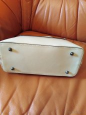 Malá, krásná kabelka béžová - 4