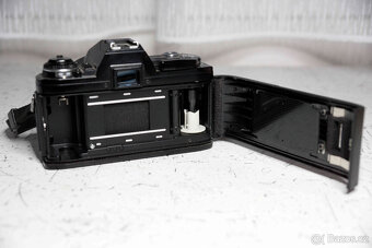 Fotoaparát Soligor SR-300MD + objektiv Soligor 28-70mm - 4