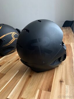Helma na lyže - 4