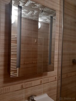 Umývadlo se skříňkou - 4