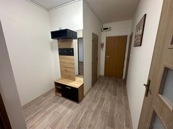 Pronájem bytu 2+1, 65 m² – Chvaletice - 4