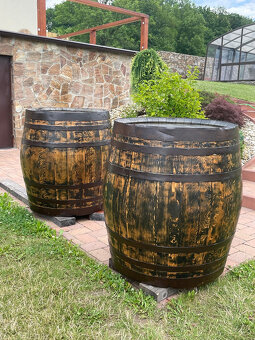 Prodám dřevěné sudy 64l,200l,225l,500l,600l - 4