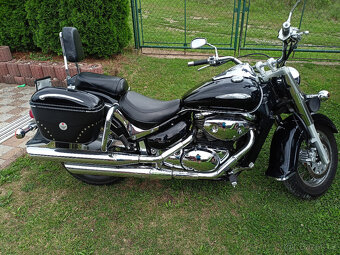 Suzuki Intruder VL 800 Volusia - 4