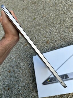 MacBook Pro 13, touch BAR, 500GB SSD - 4