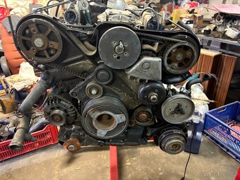 Motor 2.5 TDi V6 110kw AFB - 4
