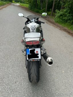 Yamaha Yzf r6 - 4