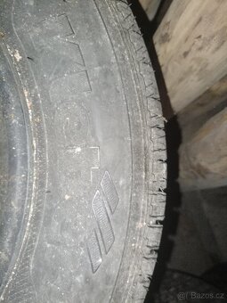 Prodám pneu zimní 175/70R13 - 4