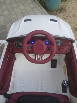 Dětské elektrické autíčko - 4