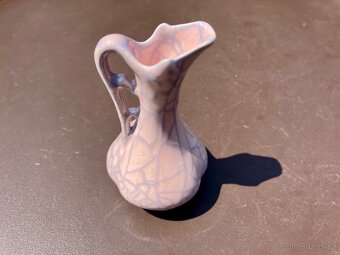 Keramická mini vázička s ouškem – výška 8,5 cm - 4