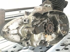 Motor 250 pérák - 4