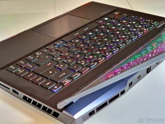 Herní notebook MSI RAIDER GE67 HX | i7-12800HX | QHD 240Hz - 4