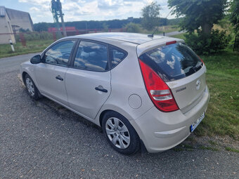 Hyundai i30 1.6 CRDi - 2009, ČR - 4