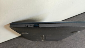 Notebook Asus VivoBook E12 - 4