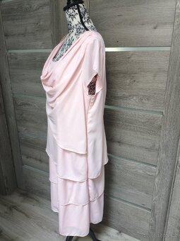 Růžové šifonové šaty vel. 48 - 4