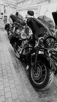 Harley Davidson - 4