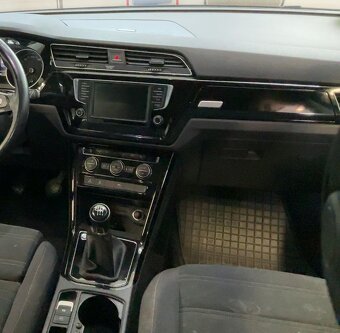 Volkswagen Touran 1.4 Tsi 110 KW 3/2017 HIGHLINE ALCANTRA - 4