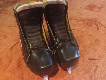 Brankářské brusle Bauer Supreme 1s, BEZ NOŽů a TKANIČEK  - 4