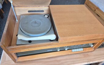 Gramofon rádio Tesla Opereta 1021 A - nefunkční - 4