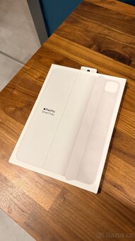 Apple Smart Folio pro iPad Pro 11” (M4/M5) – bílé, TOP stav - 4