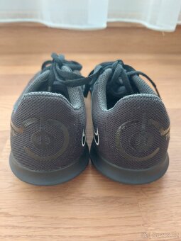 Dětská sálová obuv Nike, velikost 33 - 4