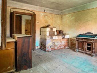 Prodej hospodářské usedlosti se 2 rodinnými domy - 4